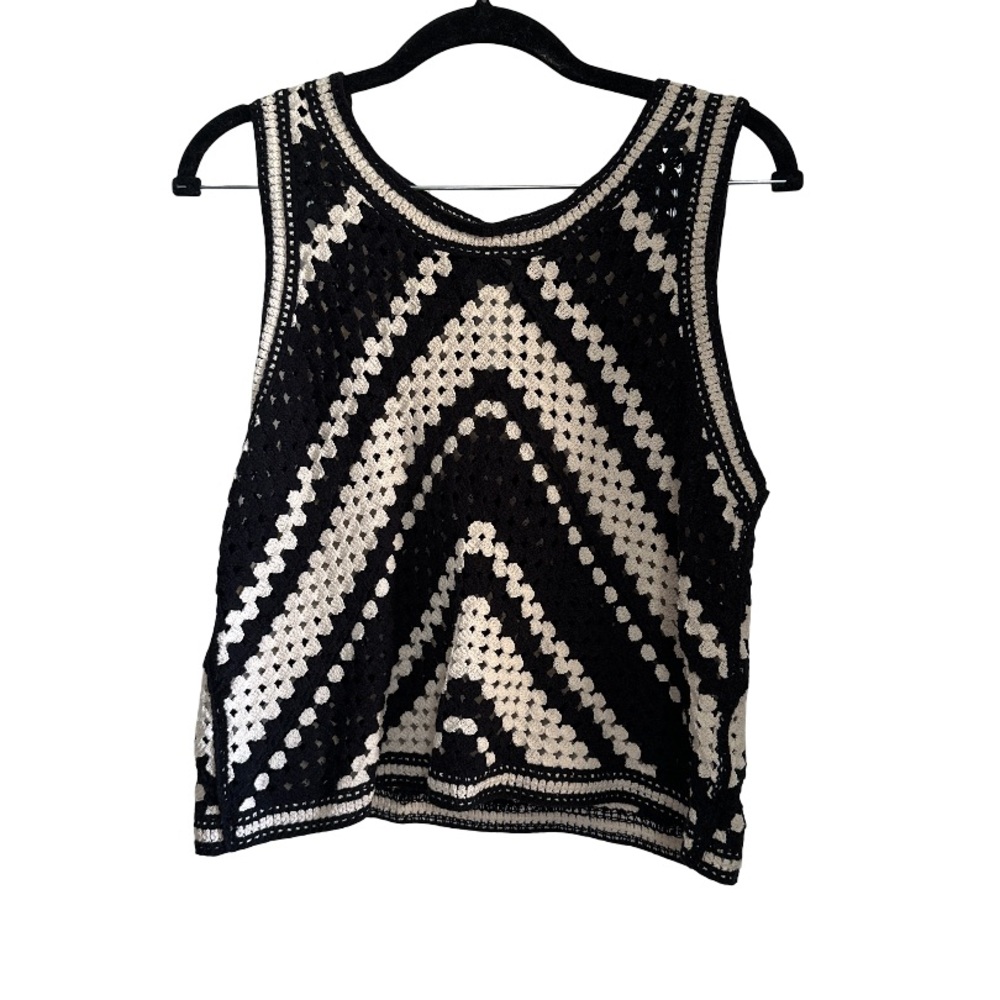 Ultra Pink Monochrome Chevron Tank Top